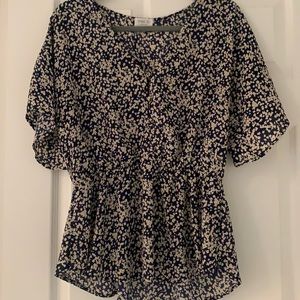 Flowy floral top with synched waist